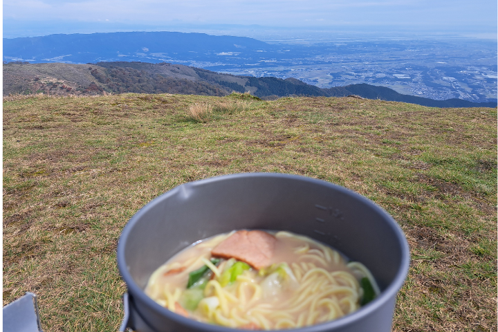 山頂でランチ