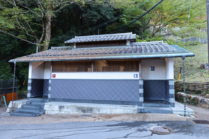 ぎふ金華山ロープウェー山麓駅付近のトイレ