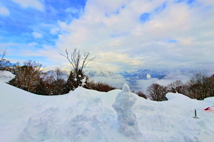 ガスが抜けた山頂