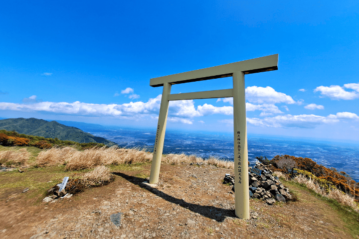 入道ヶ岳の山頂