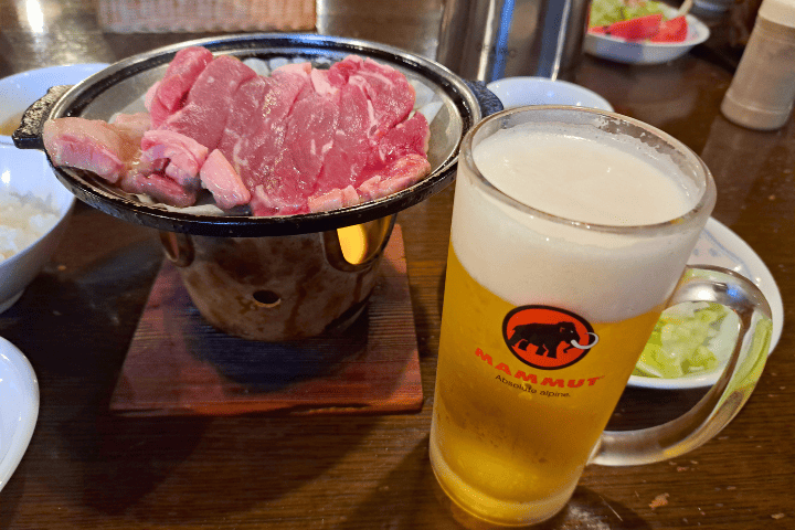夕食のステーキ