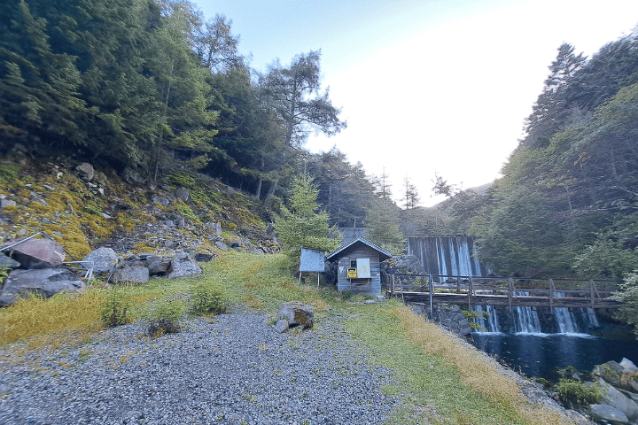 登山口