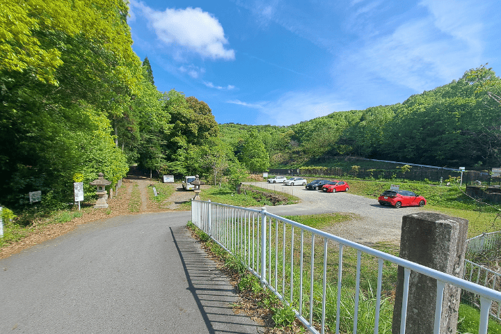 東谷山 南参道登山口