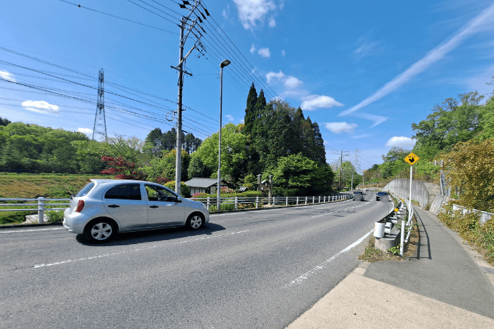 東谷山南参道入口付近の様子